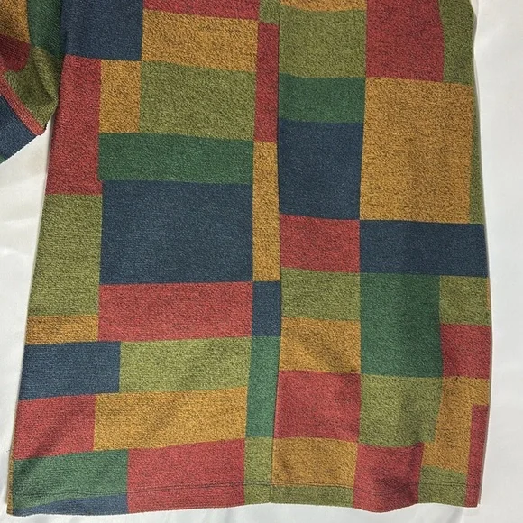 Flattering and Flowing Color Block Dress Midi - Picture 4 of 6